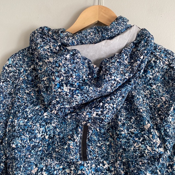 Lululemon Gather Me Slightly Jacket 
2017 Seawheeze Tofino Shells Multi Black 6 - Picture 10 of 11